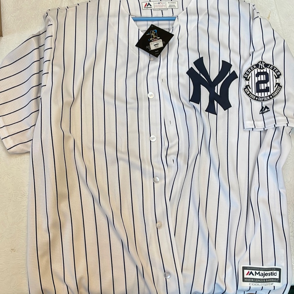 Majestic Derek Jeter Yankee jersey. Size 2XL. Genuine merchandise. Retirement